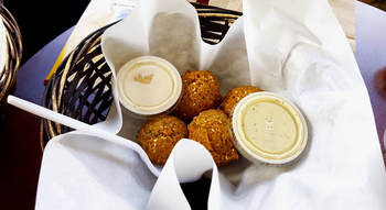 Old Pasadena Food Tasting Tour - a great way to get to know the city of Pasadena. One of 8 food tours across the USA. 