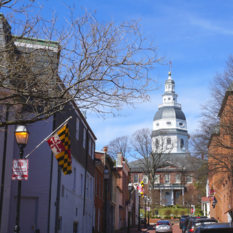We had so much fun taking the Original Annapolis Seafood Crawl with Urban Adventures! 