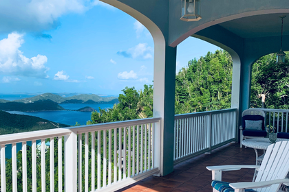 Tips for Saving money on Vacation: Fun, Food & Freebies | Having a vacation rental with a kitchen can help save money on food!